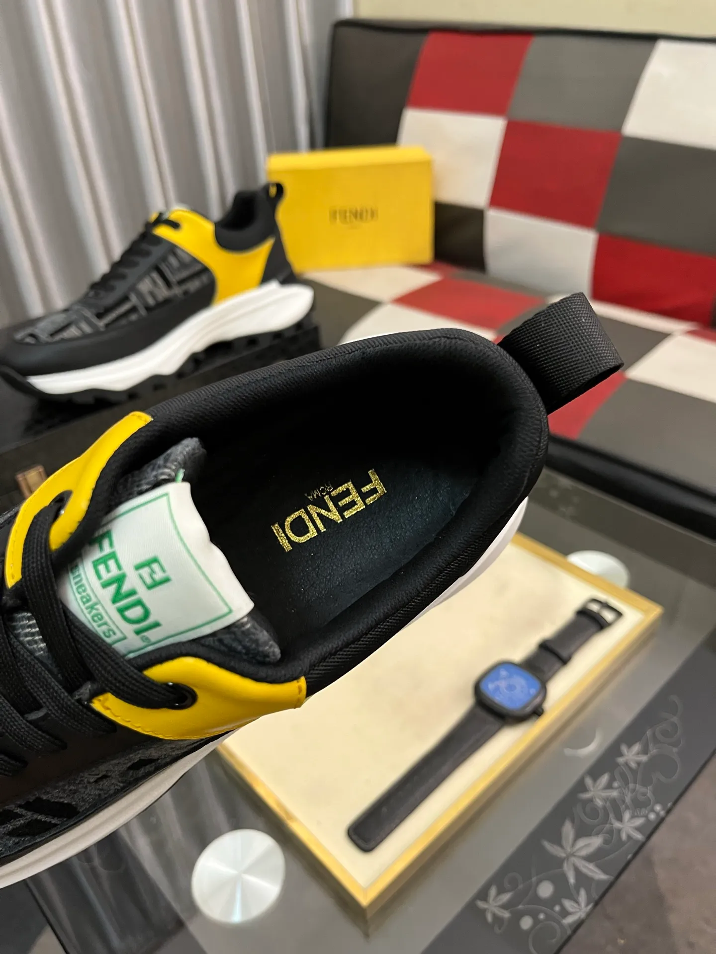 Men's Men's Shoes💰458⌚️⌚️[FENDI] Fendi's classic and comfortable men's, this complex sneaker is made of soft calfskin➕genuine leather lining➕original ultra-light rubber material with rough outsole. This unique light style is suitable for the casual and refined sensibility of this season. It is comfortable and natural on the feet. It is an everyday style for casual travel in autumn and winter! 38−443️⃣colors available